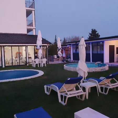 Weisser Schwan белият лебед * Shkorpilovtsi