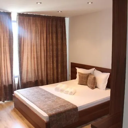 Weisser Schwan белият лебед Hotell