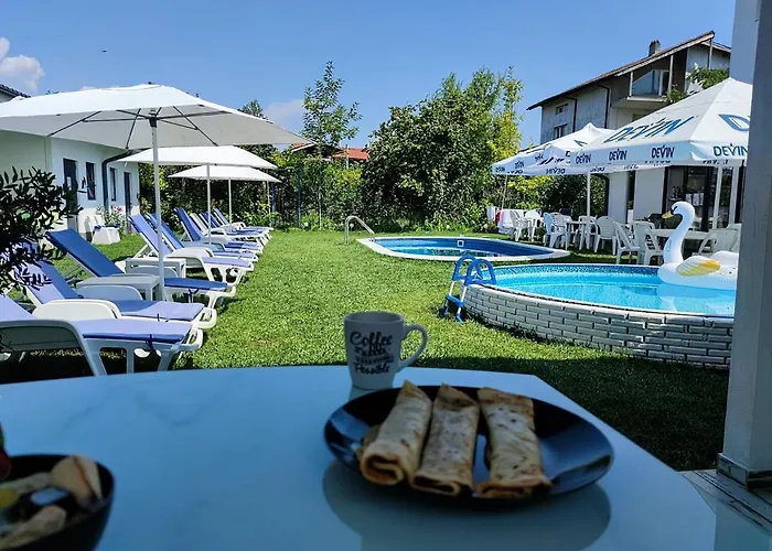 Weißer Schwan белият лебед Хотел