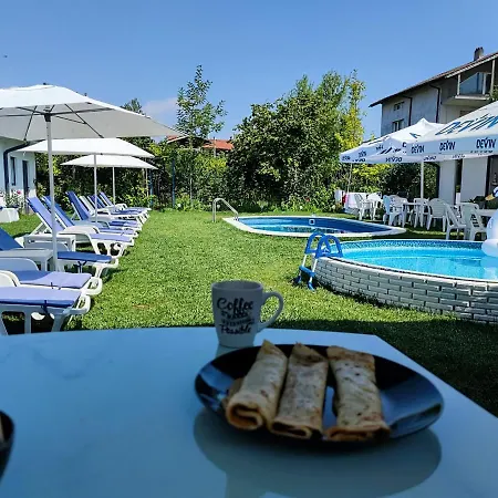 Weisser Schwan белият лебед Ξενοδοχείο