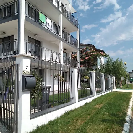 Weisser Schwan белият лебед Hotel Shkorpilovtsi