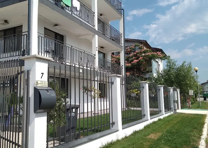 Weisser Schwan белият лебед Hotel Școrpilovți